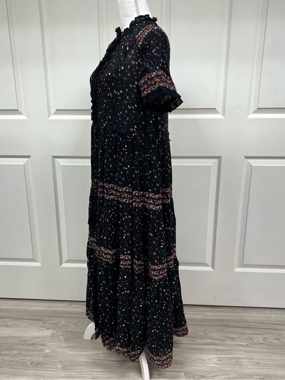 Free People Rare Feelings Black Floral Print Tiered Pleated Maxi Dress Size L - Picture 10 of 14